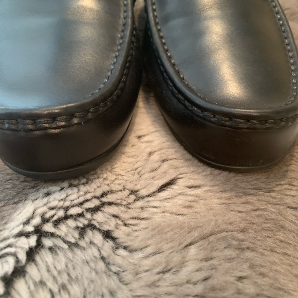 Louis Vuitton Black Leather Slip on Penny Loafers - Picture 6 of 7